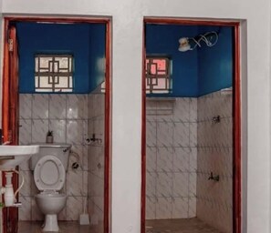 تجهيزات دش، مناشف، صابون، ورق حمّام