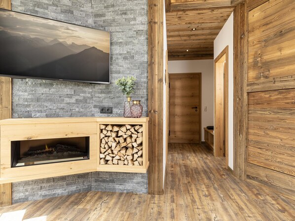 Interior - Luxury apartment with a hot tub & sauna (Fügen im Zillertal)