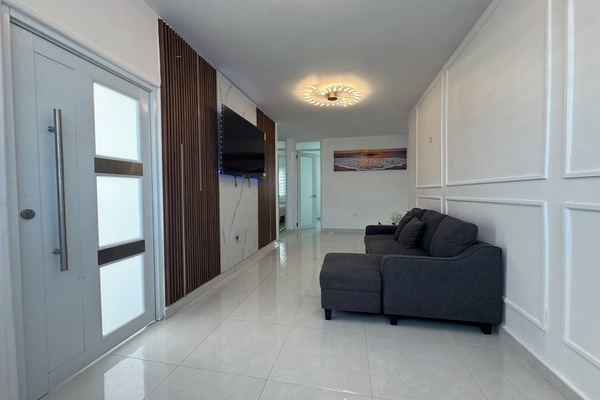 Luxury Villa, City View | Living area