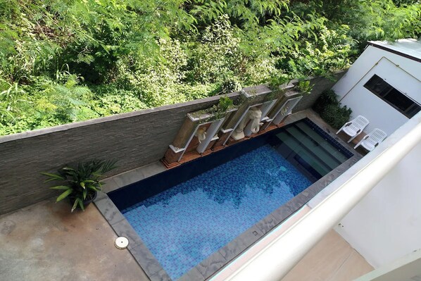 Kolam renang terbuka