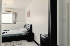 Deluxe Room, Kitchen, Partial Sea View | 1 bilik tidur, kalis bunyi, Wi-fi percuma