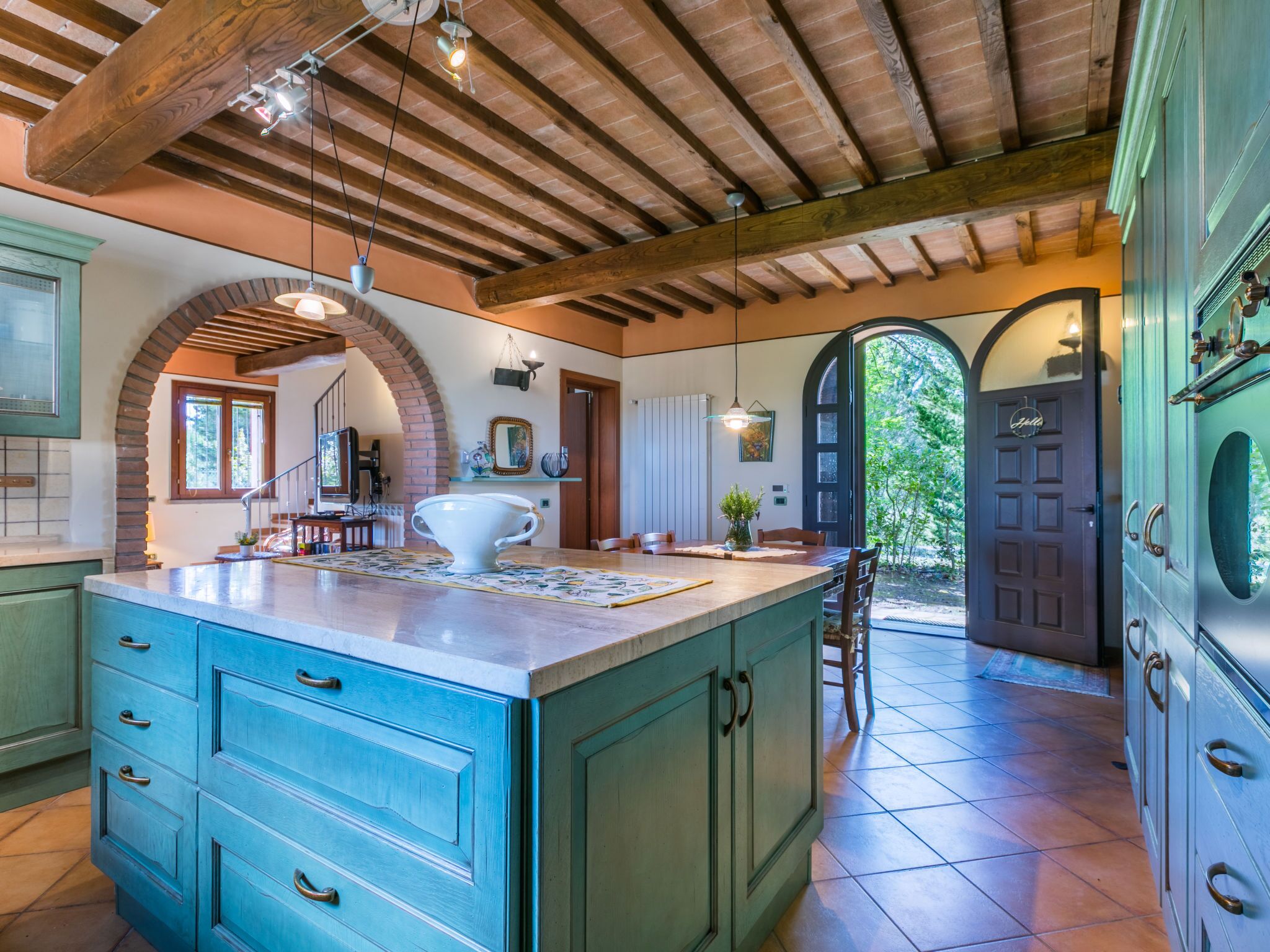 Kühlschrank, Mikrowelle, Ofen, Geschirrspüler