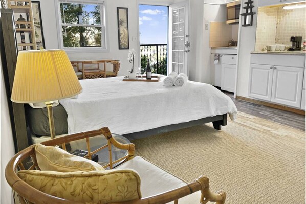 3 bedrooms, desk, iron/ironing board, WiFi