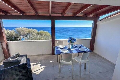 MaMa House with sea view and A/C