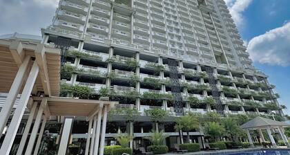 1BR Gem in MNL w/Pool, Fast WiFi, Netflix Near Luneta US Embassy & Intramuros