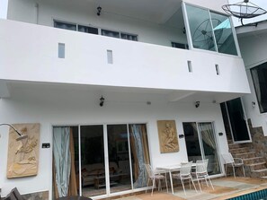 تفاصيل الفندق من الخارج