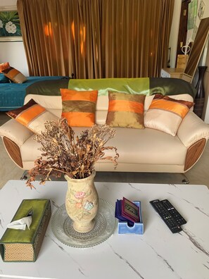 3 chambres, fer et planche à repasser, Wi-Fi, draps fournis
