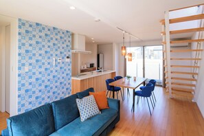 Casa familiar, 2 dormitoris, piscina privada | Sala d'estar