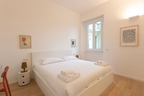 3 chambres, fer et planche à repasser, Wi-Fi, draps fournis