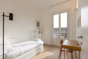 3 chambres, fer et planche à repasser, Wi-Fi, draps fournis