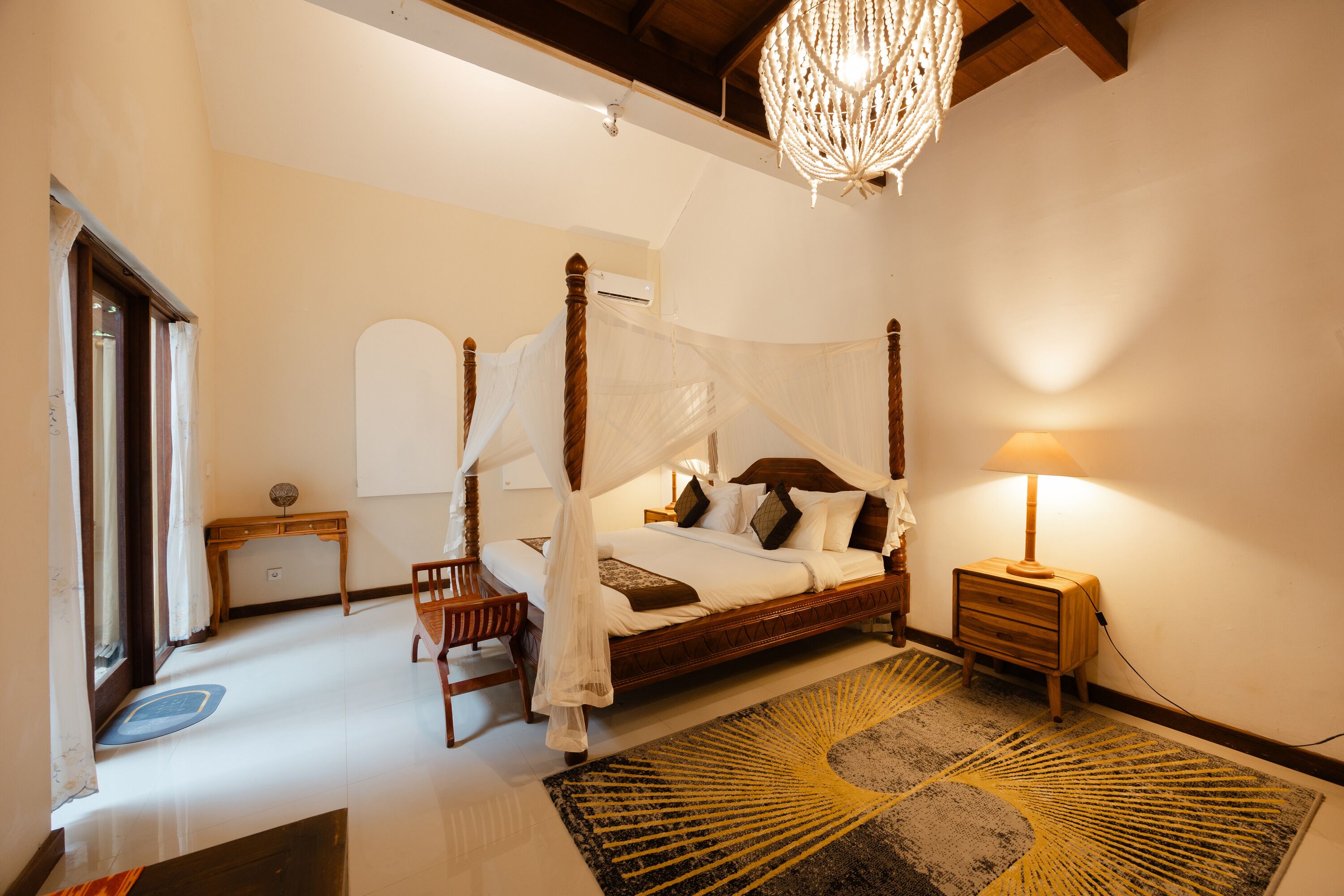 Vila, 4 quartos, varanda | 4 quartos, cofres nos quartos, escrivaninha, Wi-Fi de cortesia