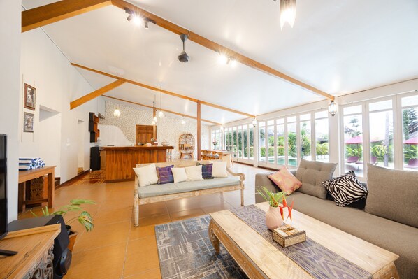 Villa - 4 sovrum - uteplats | Vardagsrum