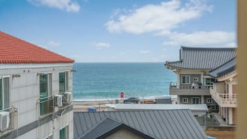 Basic Room, 1 Bedroom (Room 204 (Ocean View)) | 1 bedroom, free WiFi