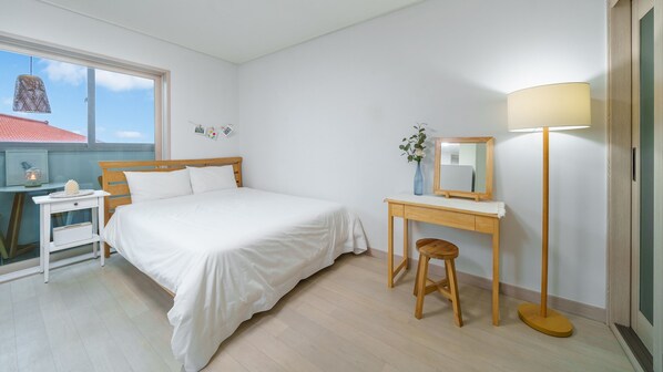 Basic Room, 1 Bedroom (Room 204 (Ocean View)) | 1 bedroom, free WiFi