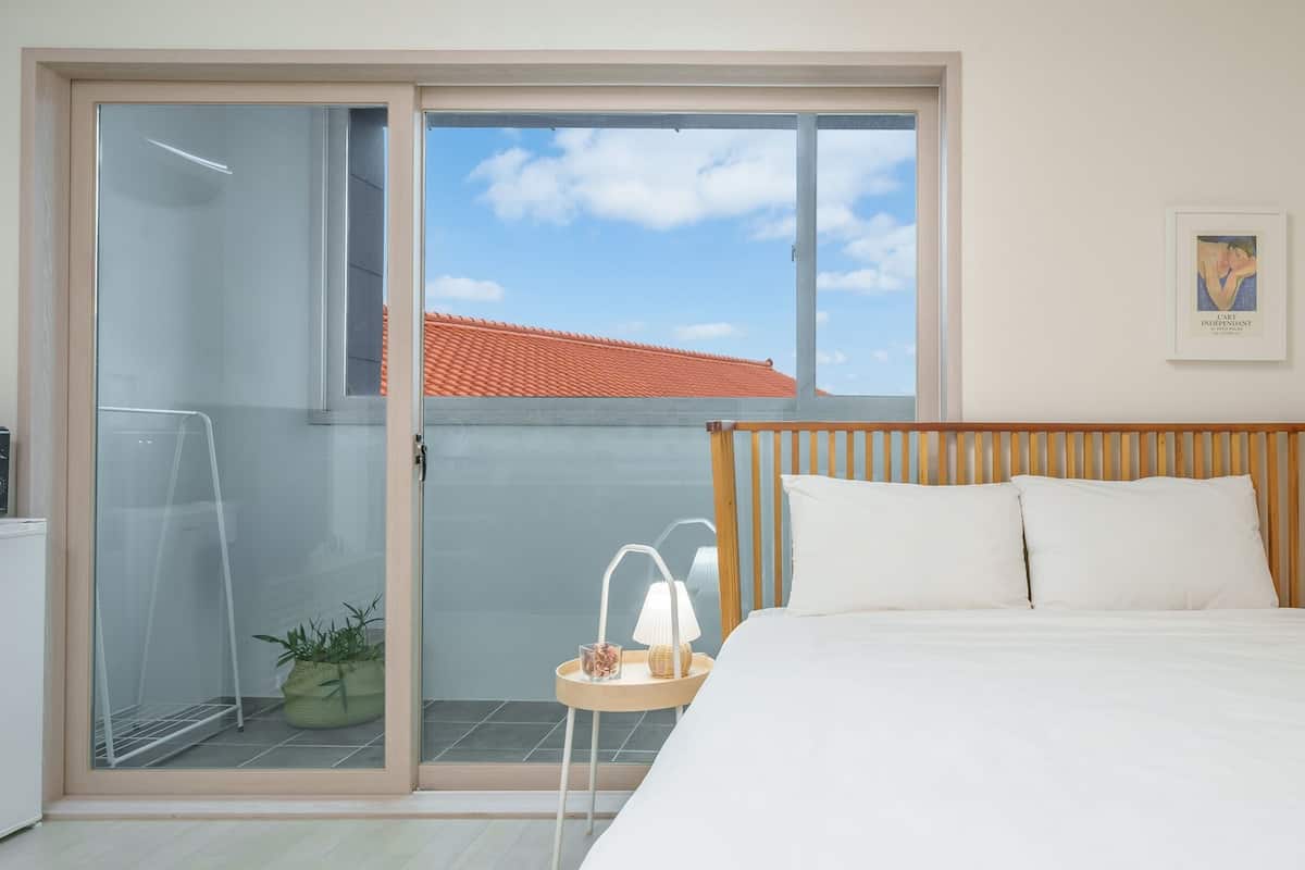 Basic Room, 1 Bedroom (Room 203 (Ocean View)) | 1 bedroom, free WiFi