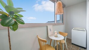 ห้องเบสิก, 1 ห้องนอน (Room 204 (Ocean View)) | 1 ห้องนอน, Wi-Fi ฟรี
