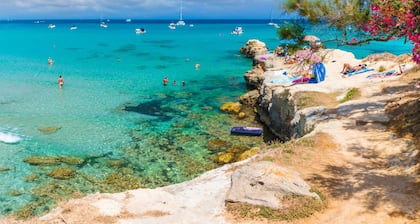 Casa Del Sol Levante Near The Sea