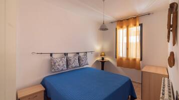 4 bedrooms, free WiFi, bed sheets