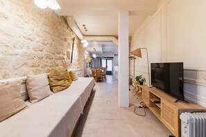 TV - Appartement Spacieux et atypique - Paris 13 - 4P (Paris)