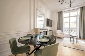 Dining - Appartement cosy muette trocadero - Paris 16 - 4P (Paris)