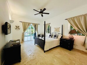 4 Schlafzimmer, Bügeleisen/Bügelbrett, WLAN, Bettwäsche