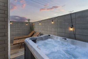 Baignoire à remous extérieure