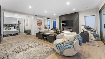 4 habitaciones, escritorio, tabla de planchar con plancha y wifi gratis