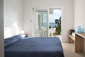 8 bedrooms, iron/ironing board, free WiFi, bed sheets