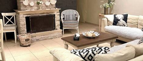 TV, fireplace, stereo