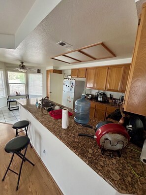 Microwave, oven, stovetop, dishwasher