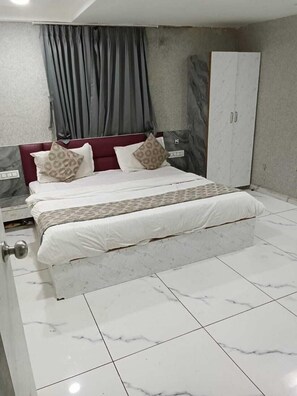 Executive Room, City View