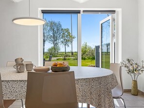 Dining - "Ilsebeth" - 400m from the sea by Interhome (Læsø)