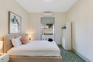 2 Schlafzimmer, Bügeleisen/Bügelbrett, Bettwäsche