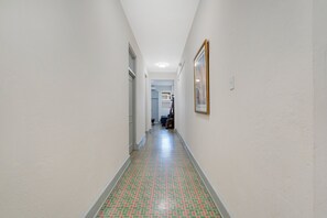 Interior - Apartment in Miramar for 6 People with a Power Generator (San Juan)