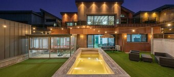 江陵金牛座膳宿公寓