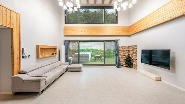 3 bedrooms, free WiFi - Gangneung Taurus Pension (Gangneung)