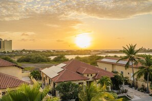 Exterior - Luxe 3BR Townhouse with Jacuzzi| Unit 2 by Bocobay (Noord)