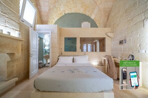 1 bedroom, desk, travel cot, free WiFi - Bed & Breakfast in Maglie with 1 bedrooms sleeps 2 (Maglie)