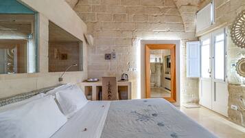 1 chambre, bureau, lit parapluie, Wi-Fi gratuit