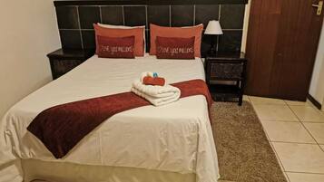 12 bedrooms, iron/ironing board, Internet