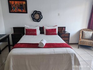 12 bedrooms, iron/ironing board, Internet