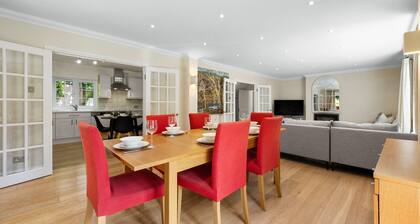 Ascot Spacious 4 Bedroom Home with Driveway