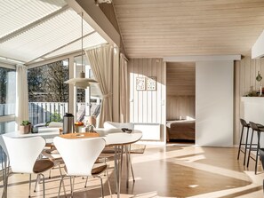 Dining - "Henri" - 1.2km from the sea by Interhome (Hjørring)