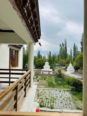 32-inch flat-screen TV with cable channels - Hotel The Milky Way  (Leh)