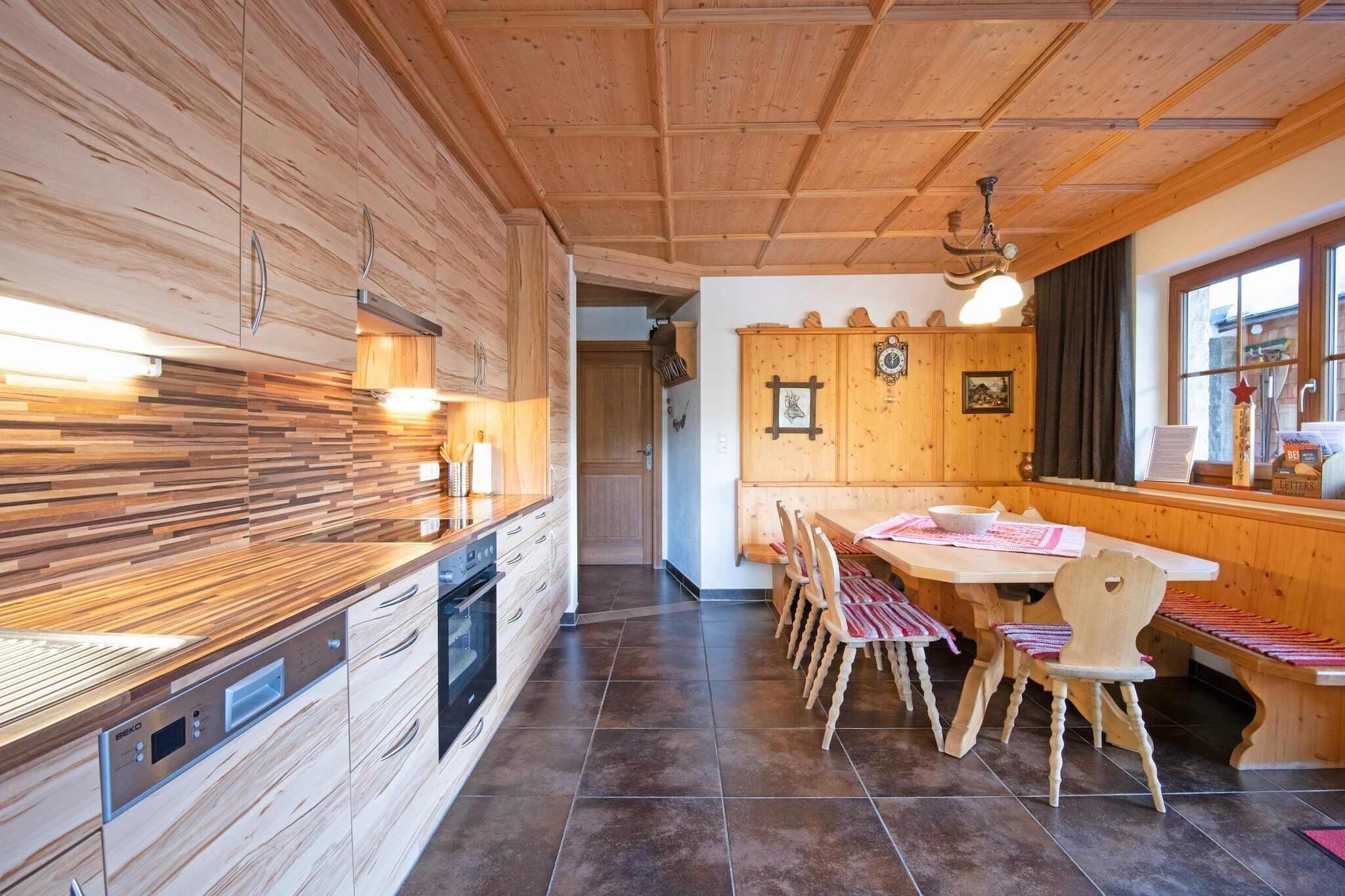 Kühlschrank, Ofen, Herdplatte, Geschirrspüler
