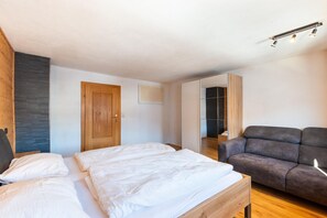 6 Schlafzimmer, Internetzugang