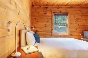 3 Schlafzimmer, Reisekinderbett, kostenloses WLAN, Bettwäsche
