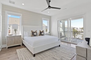 10 Schlafzimmer, Bügeleisen/Bügelbrett, Reisekinderbett