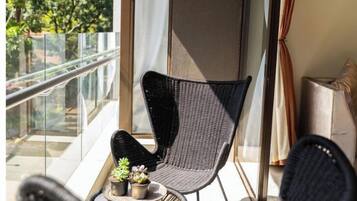 Deluxe Apartment, City View | Terrace/patio