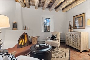 Televisie en een open haard